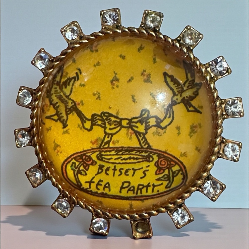 Betsey Johnson VTG Tea Party Collection Lucite Bubble Ring. EXTREMELY RARE. Sz 7